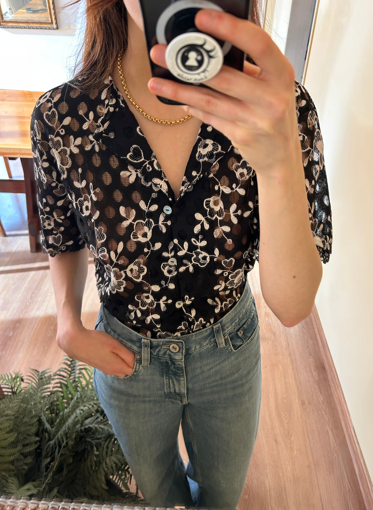 Camisa en encaje bordado